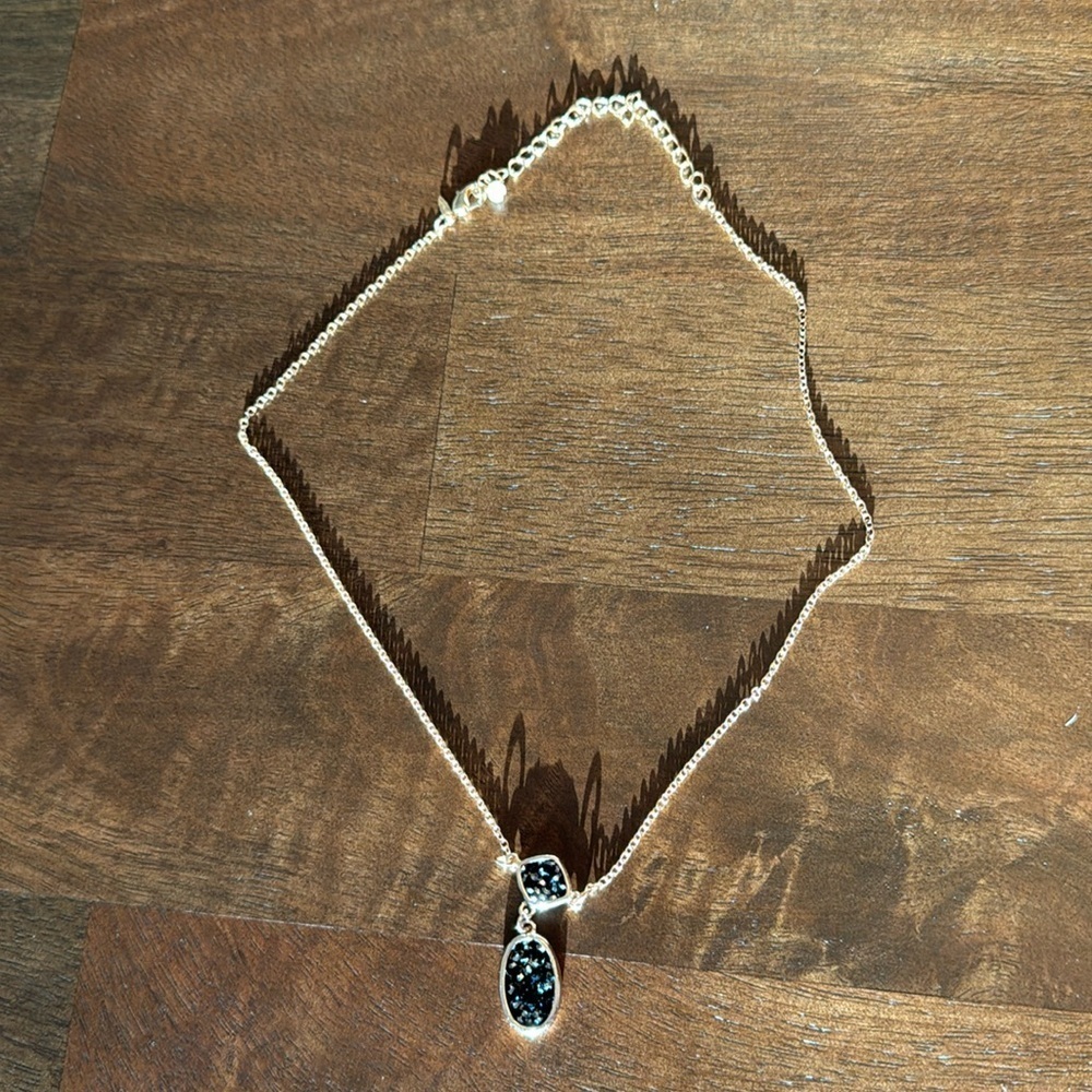 Avon Black Crackle Stone Necklace